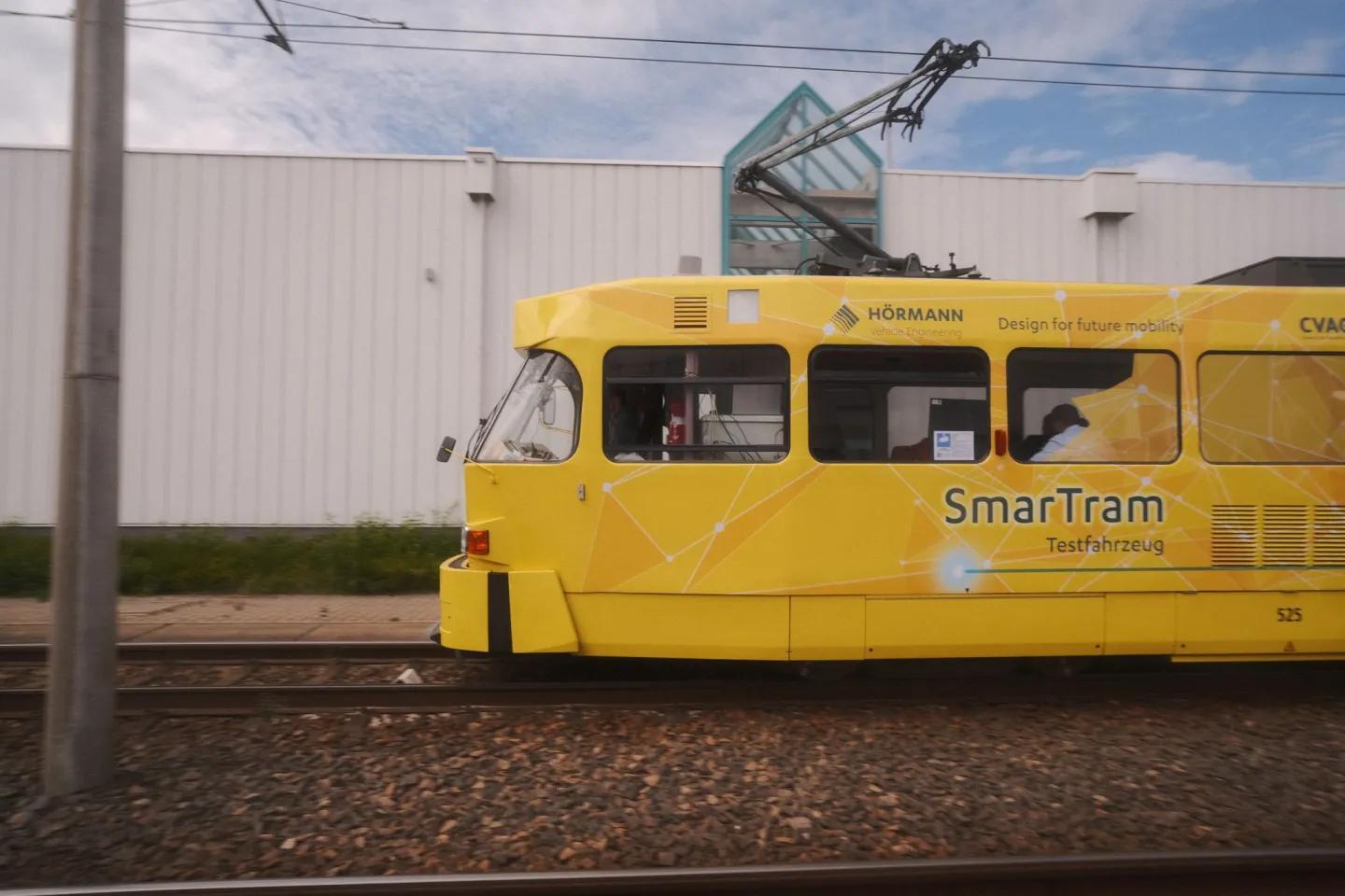 SmarTram Autonomes Fahren HÖRMANN Vehicle Engineering CVAG Forschung Chemnitz Test Fahrzeug