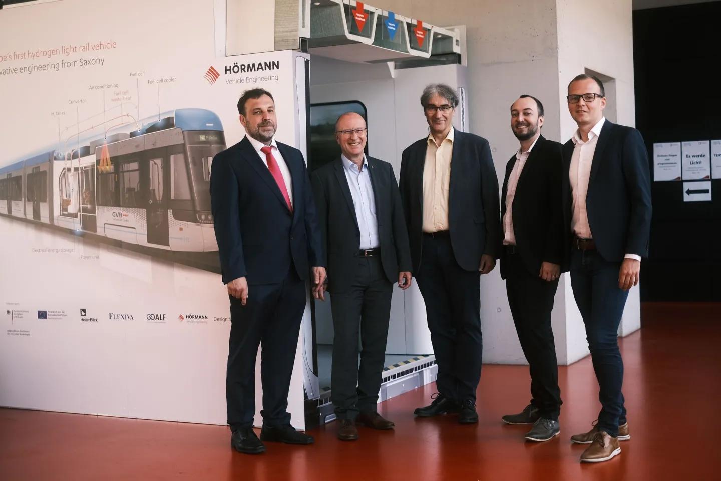 HÖRMANN Vehicle Engineering Schienenfahrzeug-Messemodell im Einsatz an der Westsächsischen Hochschule Zwickau für praxisnahe Ausbildung von Studierenden in Schienenfahrzeugtechnik