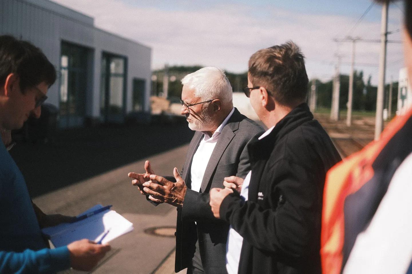 SmarTram Autonomes Fahren HÖRMANN Vehicle Engineering CVAG Forschung Chemnitz Test Fahrzeug