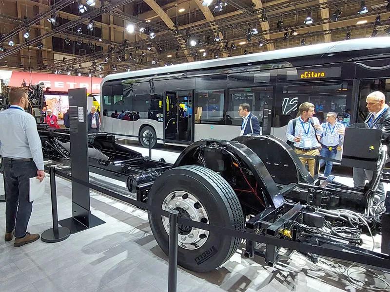 HÖRMANN Vehicle Engineering GmbH pflegt Beziehungen, knüpft Kontakte und sammelt neue Impulse auf der Busworld.